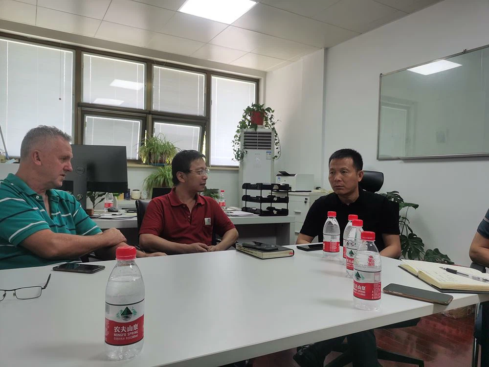 Manajer Umum Zhu Jiankun Dan Partainya Mengunjungi Zhangjiagang Yangzi Combed...